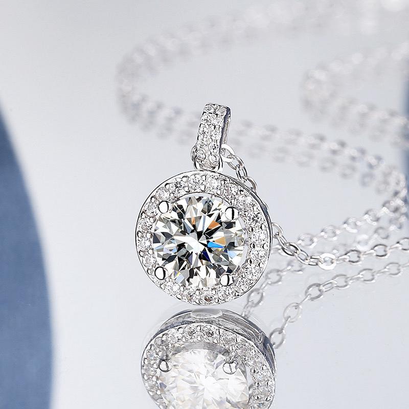 Moissanite Solitare Necklace